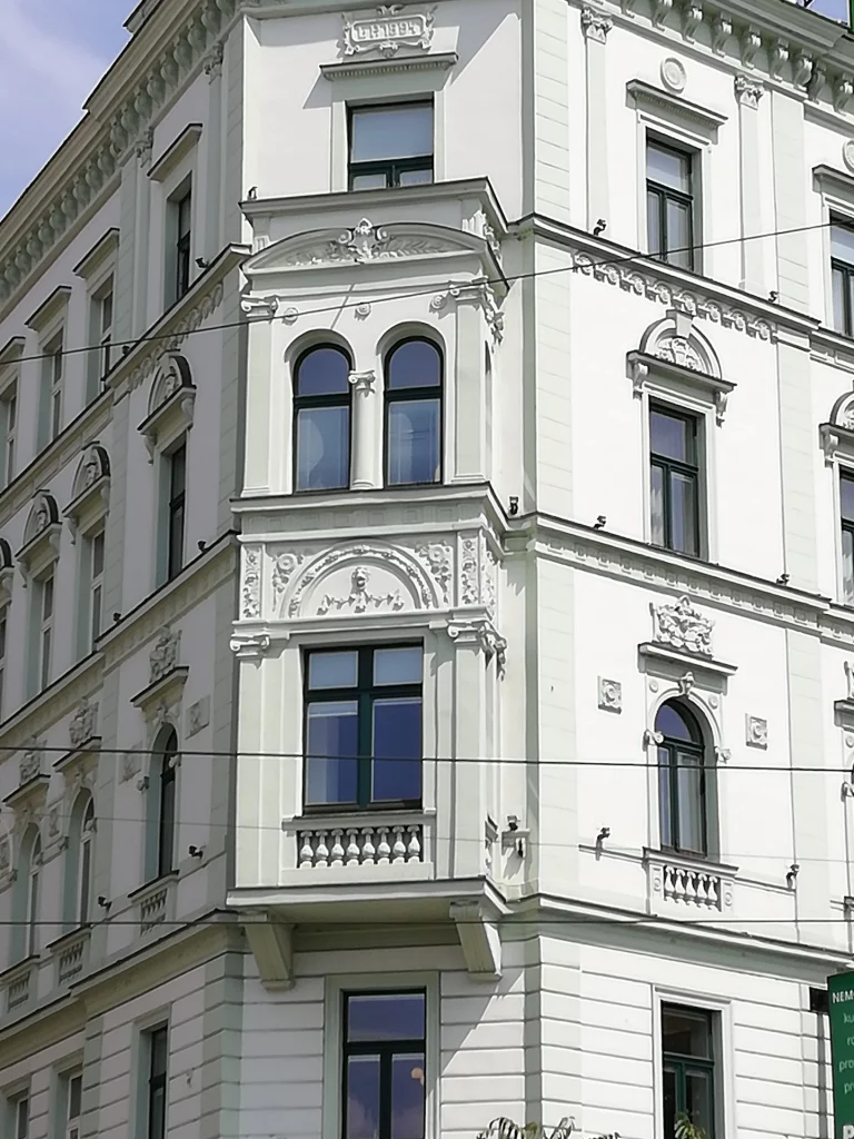 seiefertova-9-praha-historicke-okna-drevoprogresplus
