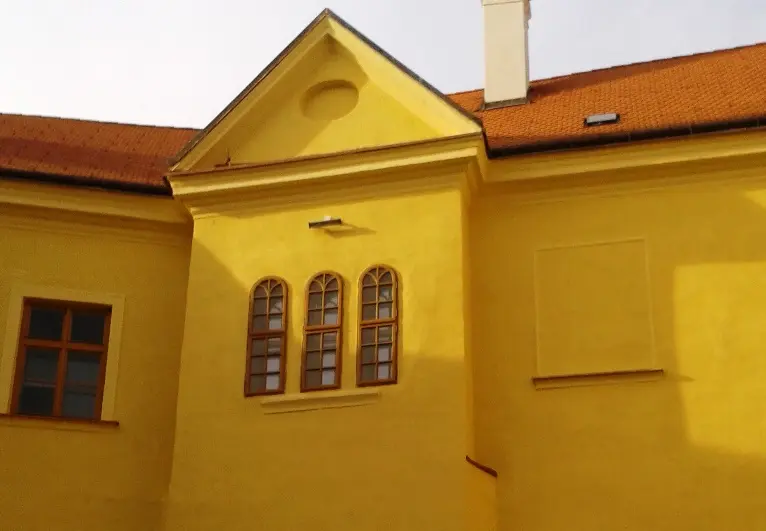 Zamok Hlohovec historicke okna